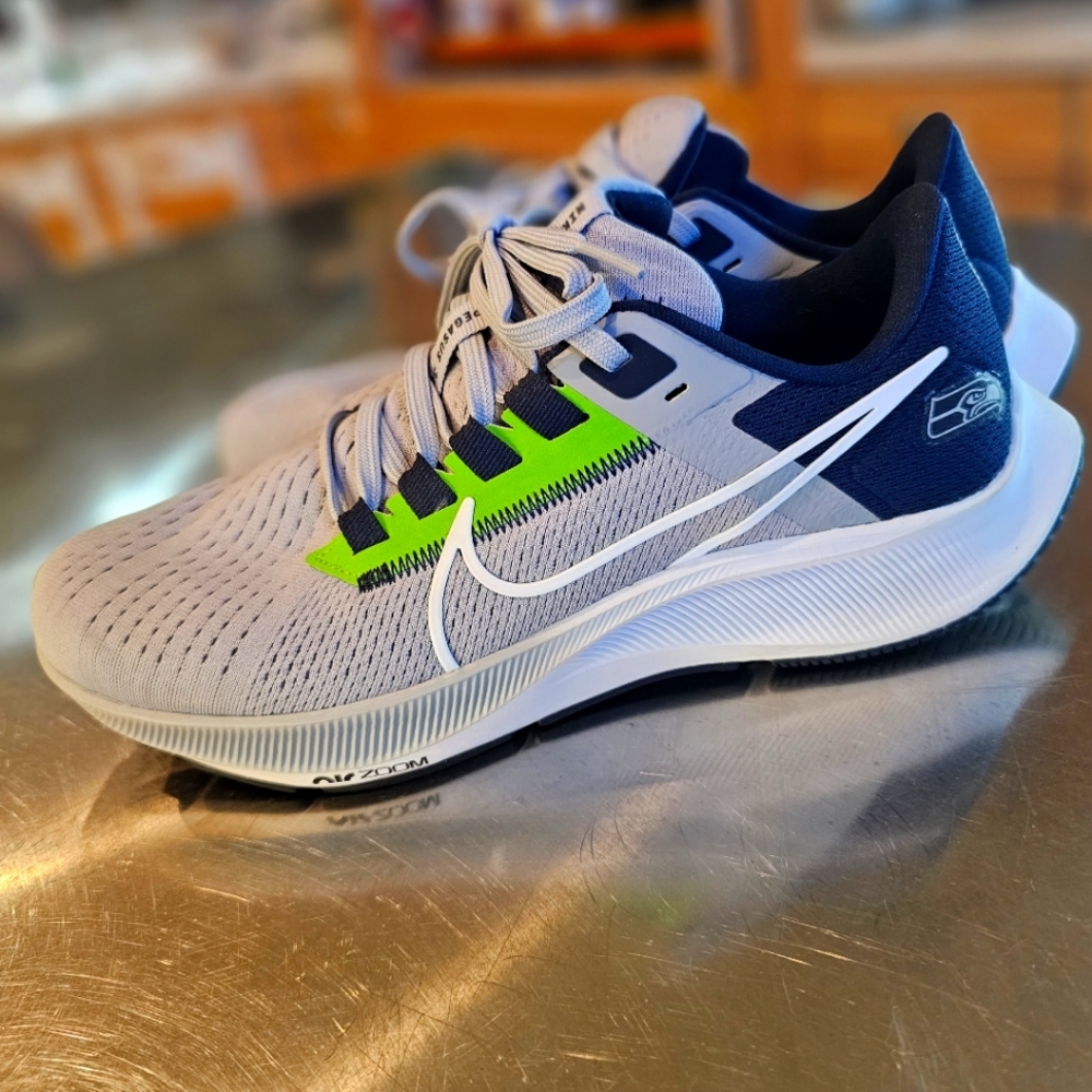 Nike Air Zoom Pegasus 38 Seattle Seahawks